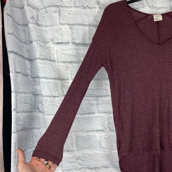 Essentials by full tilt Longsleeve scoopneck hi low lightweight ribbed top sz XS - Picture 5 of 7